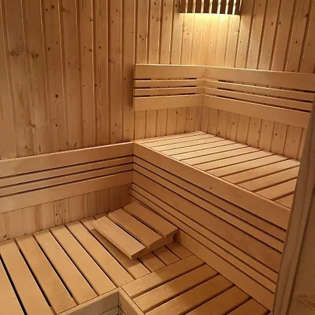 27 Krkonose - V Krkonosich Se Saunou * Трутнов